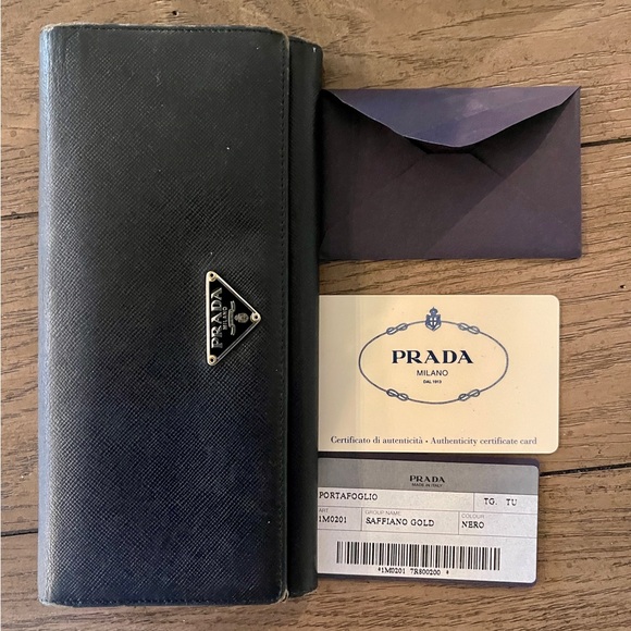 Authentic Prada Saffiano Long Zip Wallet Black - Picture 2 of 14